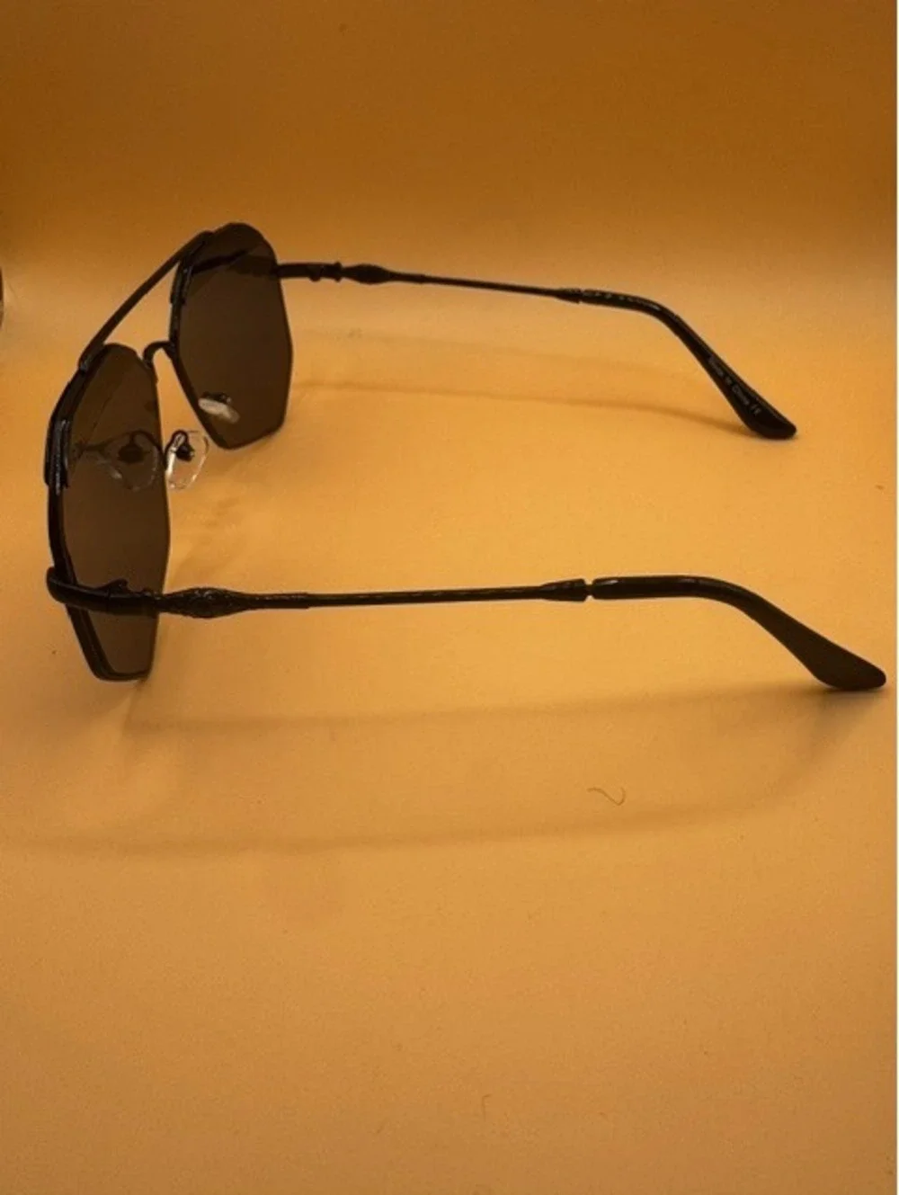 Geometric Flat Lens Aviator Metal Frame Sunglasses New- (Black - Platinum)